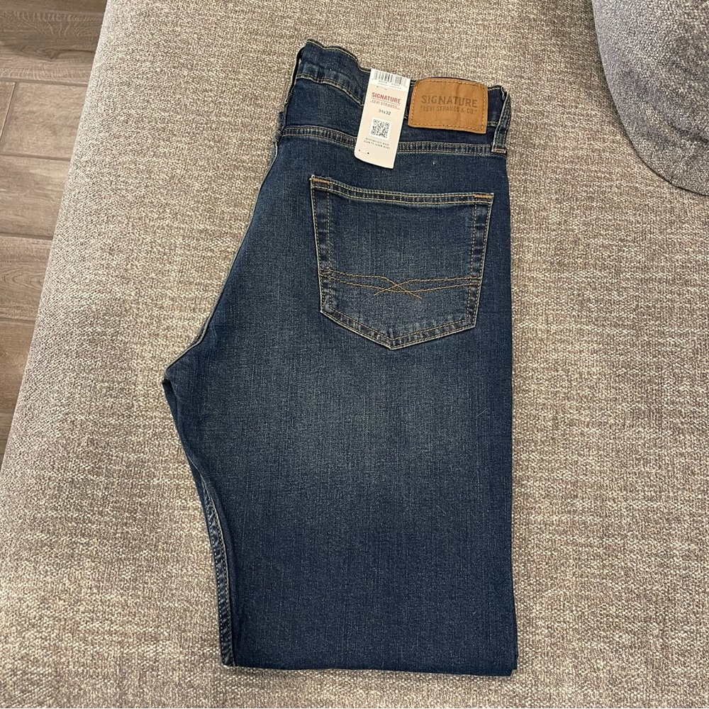 Levi's Men's Dark Blue Straight Jeans